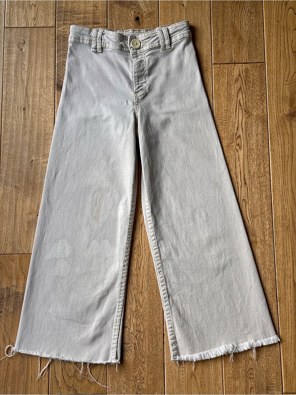 Zara Girls Gray Beige Wide Leg Raw Hem Jeans size 9